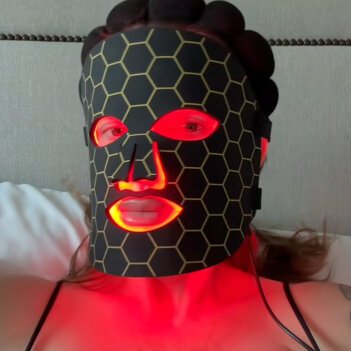 Omnilux Red Light Face Mask image